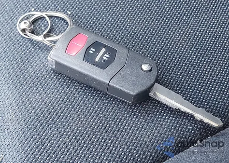 2010 Mazda Mazda3 S Sport из США, поврежденный, VIN JM1BL1H55A1339676